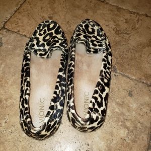 Vionic leopard print shoes